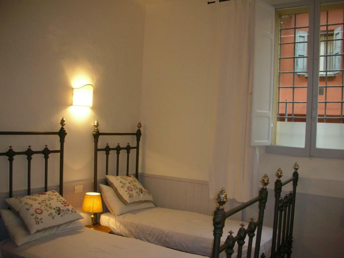 Nice Apartments In Downtown โบโลญญา ภายนอก รูปภาพ